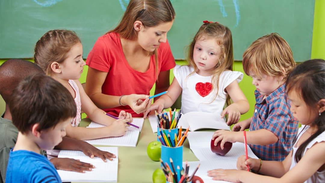 what is bilingual education